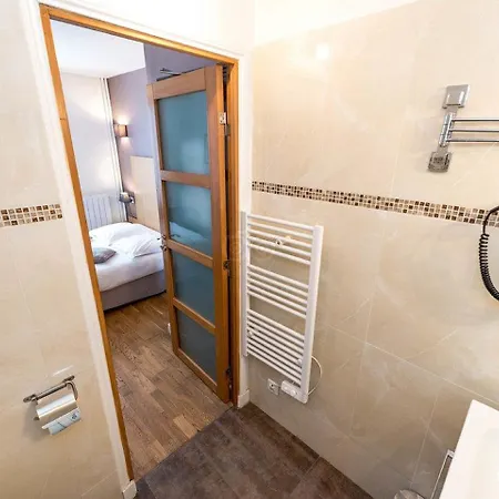 ホテル オテル　ドゥ　ルニオン パリ